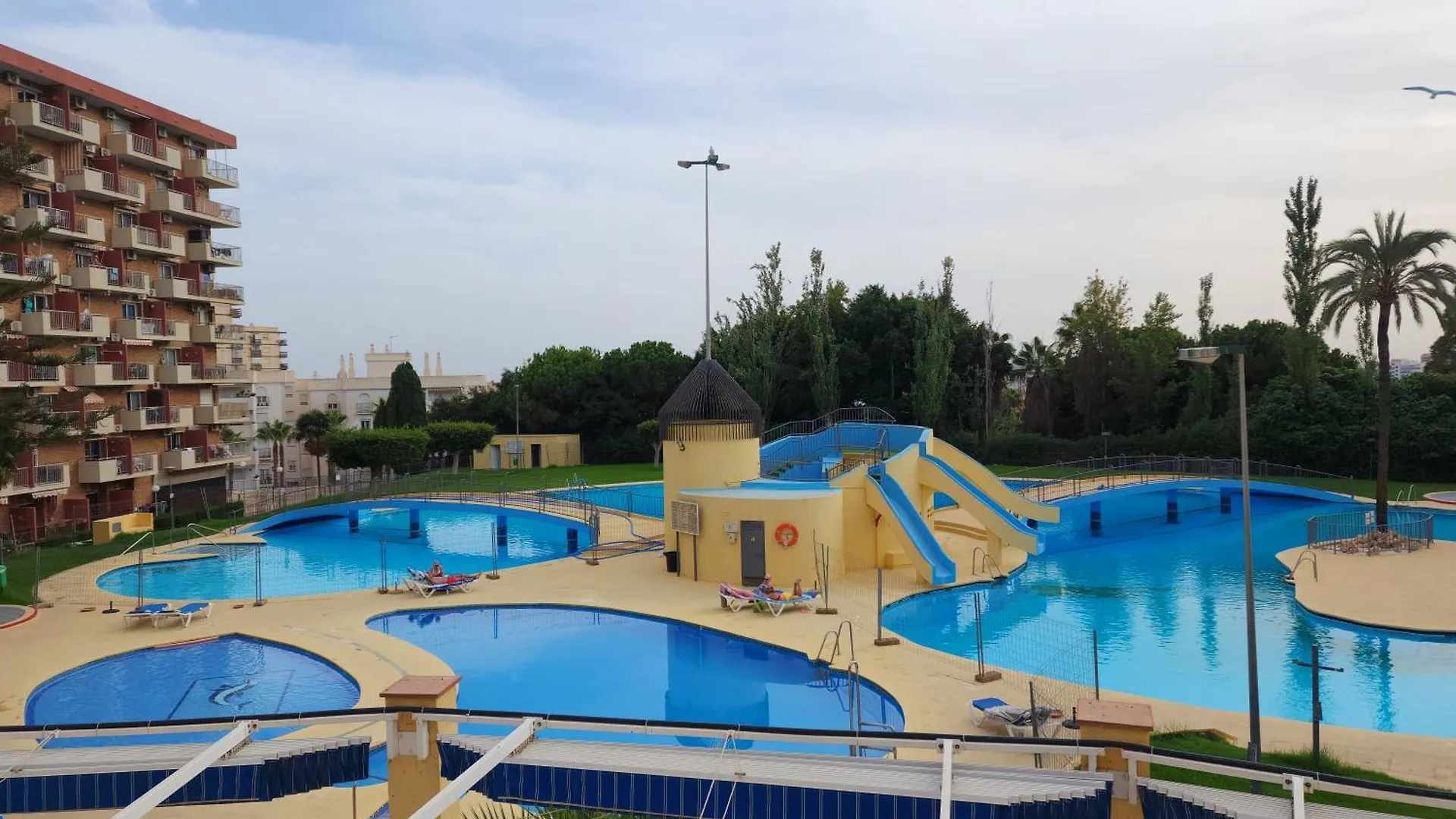 Benalmadena Minerva 401 Estudio Con Gran Piscina Y Parque Acuatico location